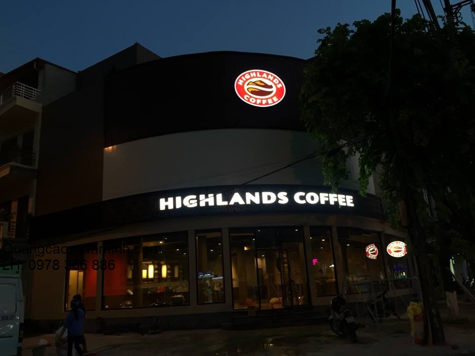 Hệ-thống-Highlands-Cafe-KĐT-Ngoại-Giao-đoàn-Tây-Hồ-Hà-Nội-1
