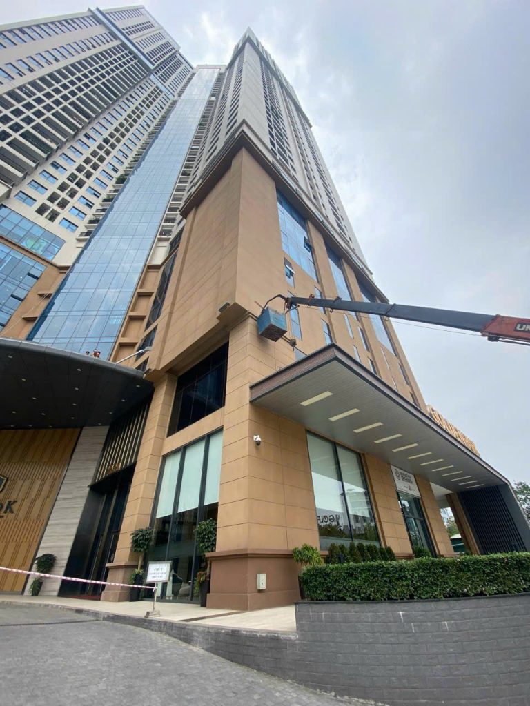 Sửa chữa led trang trí tòa nhà