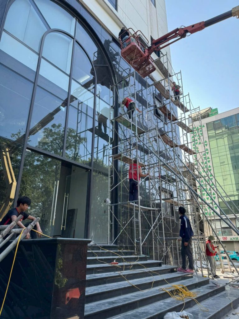 Sửa chữa led trang trí tòa nhà