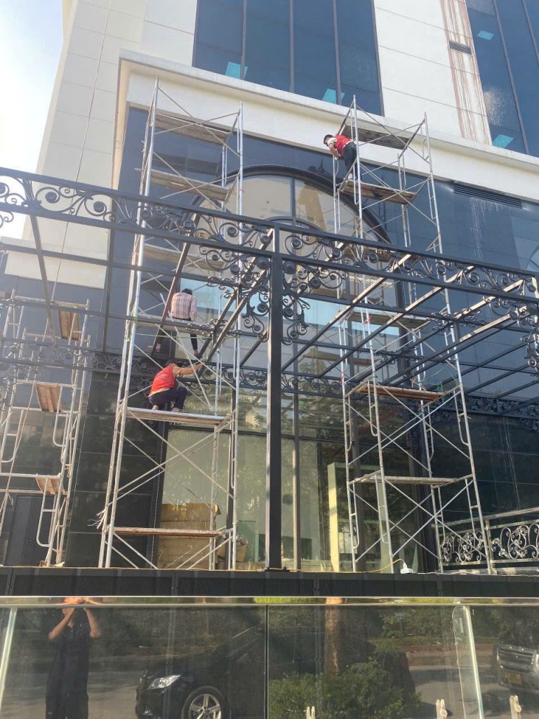 Sửa chữa led trang trí tòa nhà