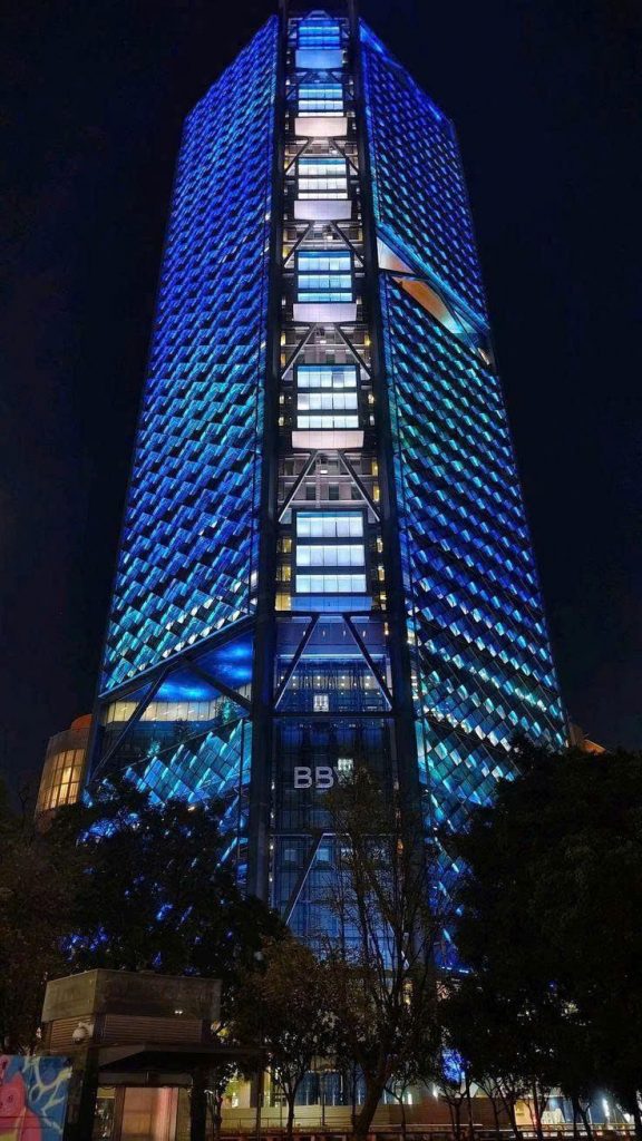 Led chiếu kiến trúc tòa nhà